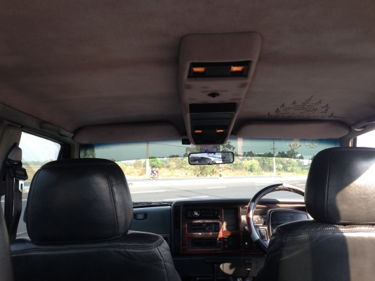 JEEP cherokee Limited    ปี 37มีภาพวีดีโอ  ใครหารุ่นนี้อยู่รับรองว่าคุ้มมาก พร้อมลุย เกียร์อัตโนมัติ แอร์ ล้อแมกซ์ CD USB  ABS AIRBAG พ.พาวเวอร์ ก.ไฟฟ้าซ. ล็อก กระจกมองข้างปรับไฟฟ้า ภายในตกแต่งลายไม้  เบาะหนังปรับไฟฟ้า ติดแก๊ส LPG ใช้ได้ 2 ระบบ นิ่งทั้งแก