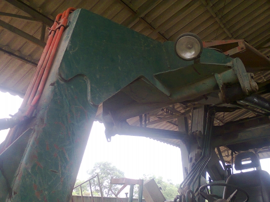 รถคีบหลัง ฟอร์ด 6600 เกียร์ทอร์ค สามารถเกษตรยนต์น มีทะเบียน