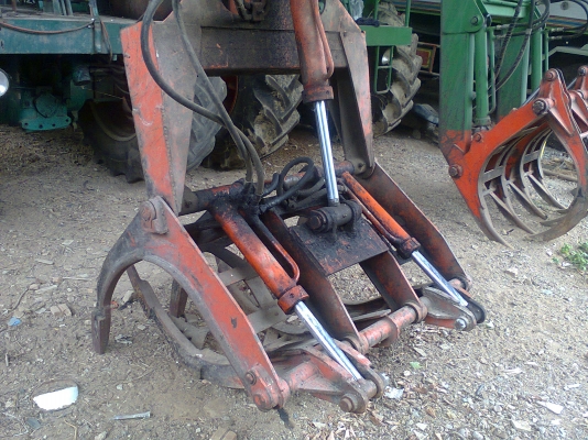 รถคีบหลัง ฟอร์ด 6600 เกียร์ทอร์ค สามารถเกษตรยนต์น มีทะเบียน