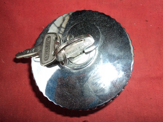 ขอบคุณ พ.เสือ ฝาปิดถังน้ำมันแท้ K-125  สนใจโทร.081-005-8785