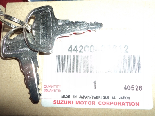 ขอบคุณ พ.เสือ ฝาปิดถังน้ำมันแท้ K-125  สนใจโทร.081-005-8785