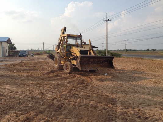 ขายรถตักหน้าขุดหลัง CAT 416 มีภาพวีดีโอ พวงมาลัยเพาเวอร์ ขนาด 1 เพลา สภาพพร้อมใช้งาน ราคา 285,000 บาท ราคาต่อรองได้ สนใจติดต่อ คุณ ชัยยา สตึก โทร 089-8451778 081-9972972