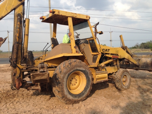ขายรถตักหน้าขุดหลัง CAT 416 มีภาพวีดีโอ พวงมาลัยเพาเวอร์ ขนาด 1 เพลา สภาพพร้อมใช้งาน ราคา 285,000 บาท ราคาต่อรองได้ สนใจติดต่อ คุณ ชัยยา สตึก โทร 089-8451778 081-9972972