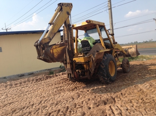 ขายรถตักหน้าขุดหลัง CAT 416 มีภาพวีดีโอ พวงมาลัยเพาเวอร์ ขนาด 1 เพลา สภาพพร้อมใช้งาน ราคา 285,000 บาท ราคาต่อรองได้ สนใจติดต่อ คุณ ชัยยา สตึก โทร 089-8451778 081-9972972