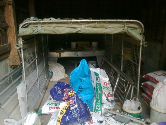 ขายหลังคารถกะบะตอนเดียวพร้อมคอกแสตนเลส ซื้อมาใหม่ๆยังไม่ใช้งาน ขายทิ้งเกะกะที่วางปุ๋ย