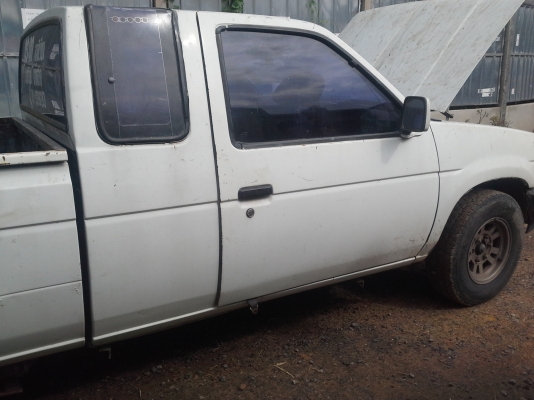 ขาย นิสสัน big m สภาพดี คัสซีสวย เอกสารพร้อมโอน ราคาต่อลองได้ 75000