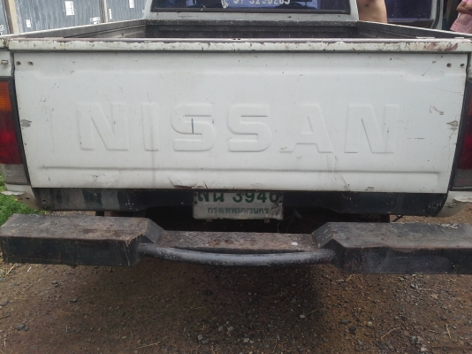 ขาย นิสสัน big m สภาพดี คัสซีสวย เอกสารพร้อมโอน ราคาต่อลองได้ 75000