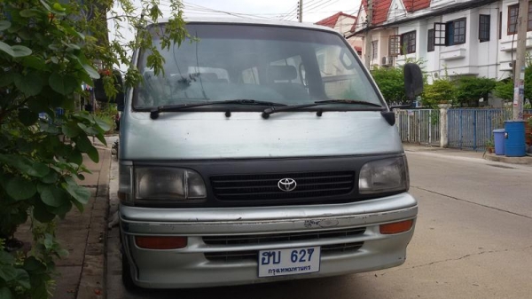 ขายรถตู้ Toyota Hiace 2.8 หัวจรวดปี95 เครื่อง-ช่วงล่างดีมากๆ เบาะครับ มีเพาเวอร์ เบาะครบ แอร์ไม่เย็น ภาษีขาดปีกว่าๆ ราคาประหยัด ต่อลองกันได้