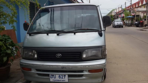 ขายรถตู้ Toyota Hiace 2.8 หัวจรวดปี95 เครื่อง-ช่วงล่างดีมากๆ เบาะครับ มีเพาเวอร์ เบาะครบ แอร์ไม่เย็น ภาษีขาดปีกว่าๆ ราคาประหยัด ต่อลองกันได้
