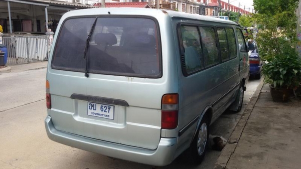 ขายรถตู้ Toyota Hiace 2.8 หัวจรวดปี95 เครื่อง-ช่วงล่างดีมากๆ เบาะครับ มีเพาเวอร์ เบาะครบ แอร์ไม่เย็น ภาษีขาดปีกว่าๆ ราคาประหยัด ต่อลองกันได้