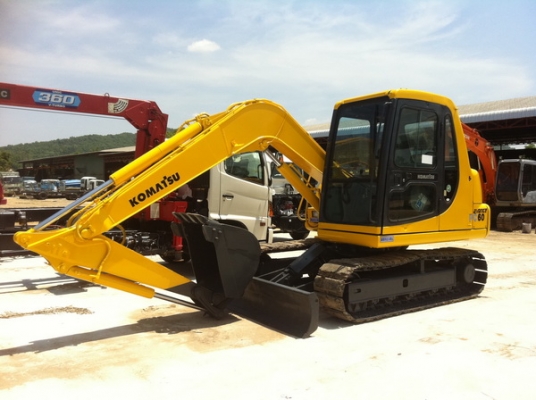ขาย รถขุด KOMATSU PC60-7 ขาย รถขุด KOMATSU PC60-7