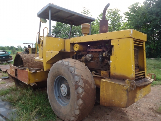 ขายรถบดVIBROMAX-2000-W1102-D-10ตันมีเล่มทะเบียน