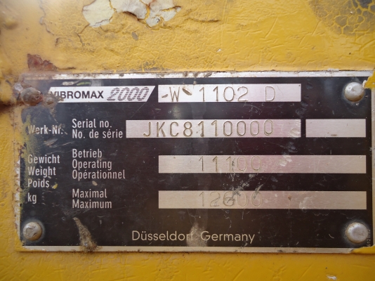 ขายรถบดVIBROMAX-2000-W1102-D-10ตันมีเล่มทะเบียน