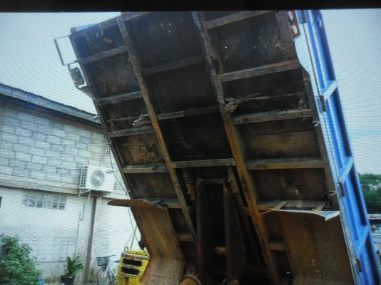 ขายรถถบรรทกดั้ม 6 ล้อ ISUZU ROCKY175 เครื่องดีคัสซีสวยทะเบียนเต็ม