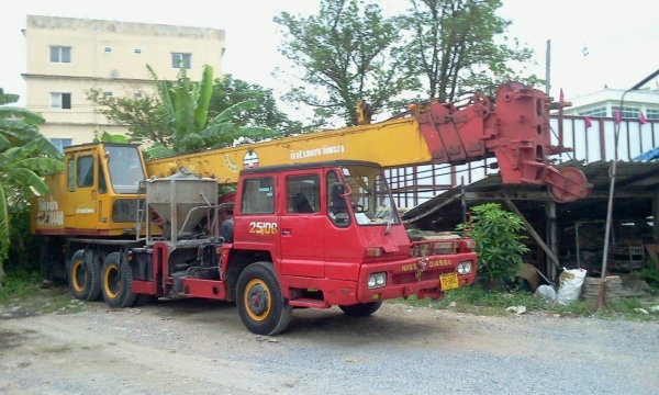 ขาย 2 คัน TADANO TL200 M1 10 ล้อ 20 Ton ขาย 2 คัน TADANO TL200 M1 10 ล้อ 20 Ton