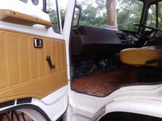 ขายแชสซีรถบรรทกุสิบล้อ HINO SUMO227 เครื่องเดิม EM100-220 แรง 2 เพลา เกียร์เดิม ทะเบียนพร้อม ขายแชสซีรถบรรทกุสิบล้อ HINO SUMO227 เครื่องเดิม EM100-220 แรง 2 เพลา เกียร์เดิม ทะเบียนพร้อม