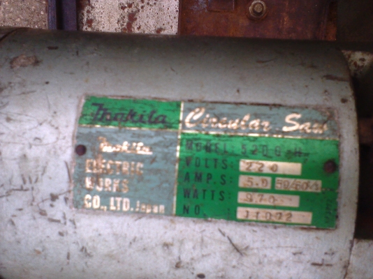 เลื่อย  9  นิ้วมากีตาพร้อมฐาน