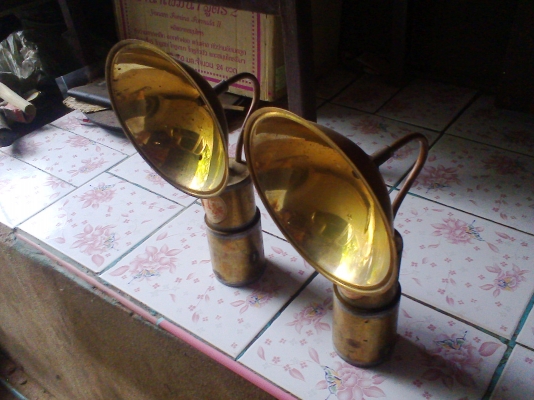 ตะเกียงแก๊สทองเหลืองญี่ปุ่นเก่าเก็บ