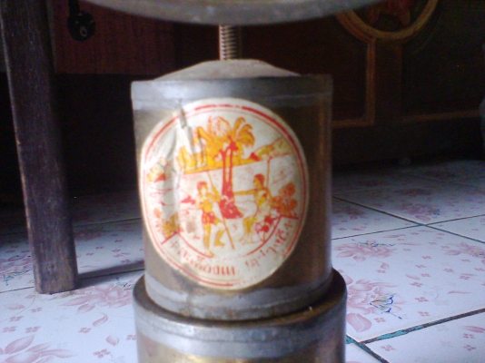 ตะเกียงแก๊สทองเหลืองญี่ปุ่นเก่าเก็บ