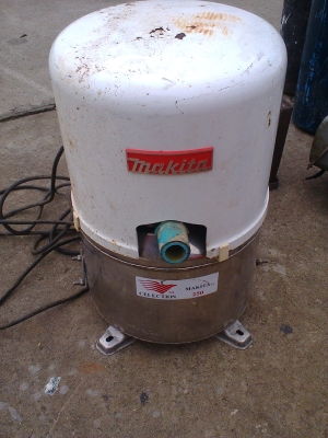 ปั้มน้ำมากีตา 250 W ถังสแตนเลส