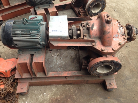 ขายปั้มน้ำ Split case มอเตอร์ 10 HP. 380 V ขนาด เข้า 5 ออก 4 นิ้ว สภาพดี มี 4 ชุดครับ