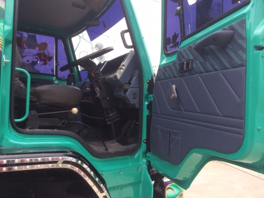 มาอีกแล้วครับ รถพ้อมใช้ ร๊อกใหญ่240/เกียร์อีตั้น/มีไฟแนนต์รองรับครับ