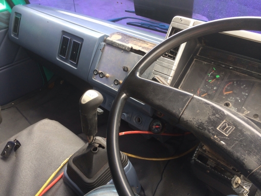 มาอีกแล้วครับ รถพ้อมใช้ ร๊อกใหญ่240/เกียร์อีตั้น/มีไฟแนนต์รองรับครับ