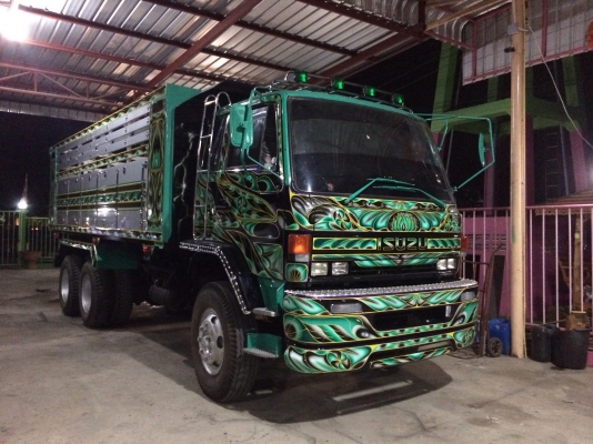 มาอีกแล้วครับ รถพ้อมใช้ ร๊อกใหญ่240/เกียร์อีตั้น/มีไฟแนนต์รองรับครับ