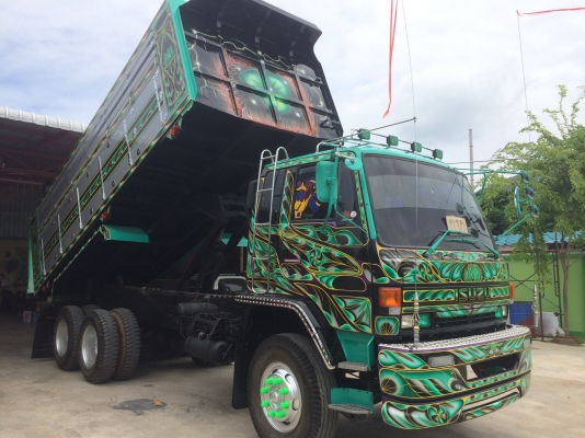 มาอีกแล้วครับ รถพ้อมใช้ ร๊อกใหญ่240/เกียร์อีตั้น/มีไฟแนนต์รองรับครับ