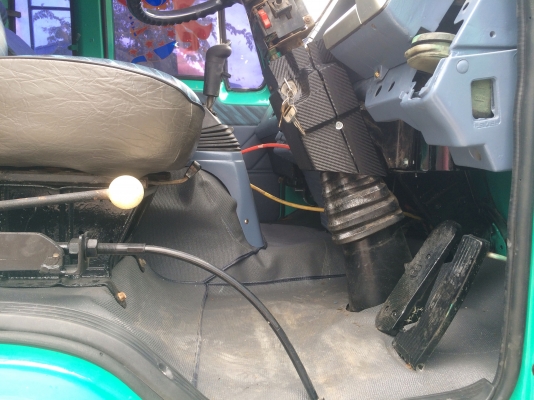 มาอีกแล้วครับ รถพ้อมใช้ ร๊อกใหญ่240/เกียร์อีตั้น/มีไฟแนนต์รองรับครับ