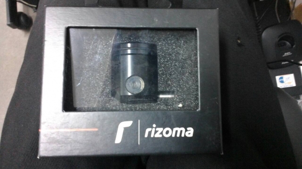 ขายกระปุ๊กน้ำมันเบรค-ครัช ของrizoma ของใหมยังไม่ได้เกะกล่อง