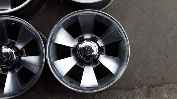 แม็กเดิมมิตซูครับขอบ16"