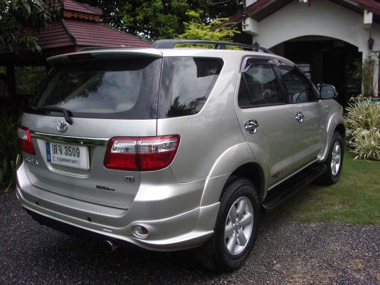 ขายฟอร์จูนเนอร์  แต่งสวย มือเดียว ไม่ชน