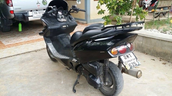 ลูกค้าฝากขาย honda forza 250 cc