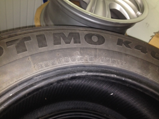ขายล้อแม็กลาย VIP ขอบ 18 6 รู พร้อมยาง 255 60 18 ปี 12 สภาพใช้ได้อีกนานครับ