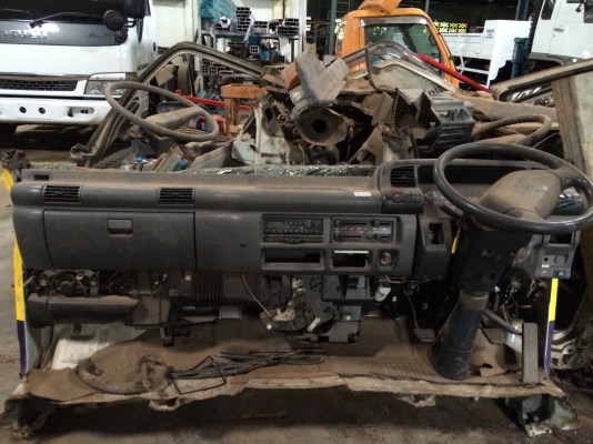 ขายหน้าปัดตัด NPR การ์ตูน มีหม้อลมเบรค , หมัอลมคลัทซ์ , มอเตอร์ปัดน้ำฝน , วงพวงมาลัย ขายหน้าปัดตัด NPR การ์ตูน มีหม้อลมเบรค , หมัอลมคลัทซ์ , มอเตอร์ปัดน้ำฝน , วงพวงมาลัย