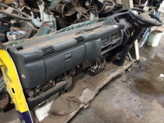 ขายหน้าปัดตัด NPR การ์ตูน มีหม้อลมเบรค , หมัอลมคลัทซ์ , มอเตอร์ปัดน้ำฝน , วงพวงมาลัย ขายหน้าปัดตัด NPR การ์ตูน มีหม้อลมเบรค , หมัอลมคลัทซ์ , มอเตอร์ปัดน้ำฝน , วงพวงมาลัย