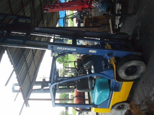 ขาย komatsu รุ่น16 เบนซินติดแก๊สพร้อมใช้งาน