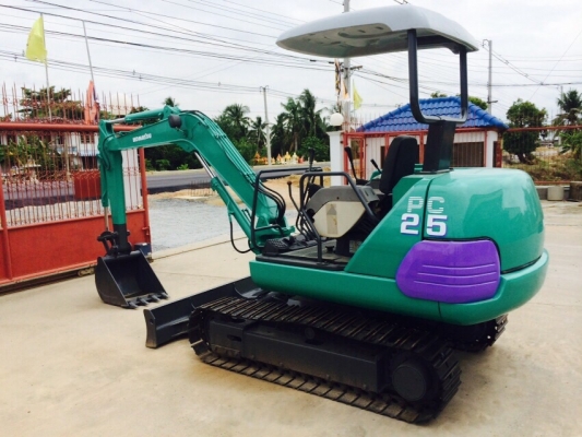 รถขุด Komatsu PC25 มือสอง นำเข้าจากญี่ปุ่น ทำสีใหม่ พร้อมใช้งาน