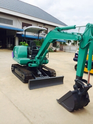 รถขุด Komatsu PC25 มือสอง นำเข้าจากญี่ปุ่น ทำสีใหม่ พร้อมใช้งาน