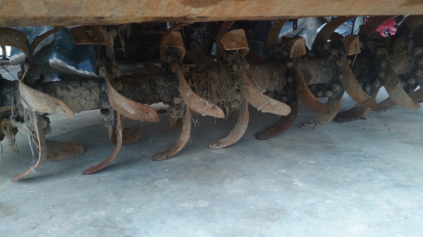 ขายรถไถ คูโบต้า L4508 พร้อมอุปกรณ์ 3 ชิ้น ผานดันและโรตารี่ 1.8 ตราช้าง พร้อมผานพรวนชั่วโมงการทำงาน 1600 ชั่วโมง ขายรถไถ คูโบต้า L4508 พร้อมอุปกรณ์ 3 ชิ้น ผานดันและโรตารี่ 1.8 ตราช้าง พร้อมผานพรวนชั่วโมงการทำงาน 1600 ชั่วโมง