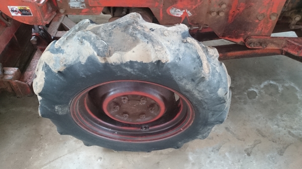 ขายรถไถ คูโบต้า L4508 พร้อมอุปกรณ์ 3 ชิ้น ผานดันและโรตารี่ 1.8 ตราช้าง พร้อมผานพรวนชั่วโมงการทำงาน 1600 ชั่วโมง ขายรถไถ คูโบต้า L4508 พร้อมอุปกรณ์ 3 ชิ้น ผานดันและโรตารี่ 1.8 ตราช้าง พร้อมผานพรวนชั่วโมงการทำงาน 1600 ชั่วโมง