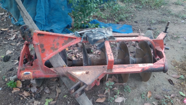 ขายรถไถ คูโบต้า L4508 พร้อมอุปกรณ์ 3 ชิ้น ผานดันและโรตารี่ 1.8 ตราช้าง พร้อมผานพรวนชั่วโมงการทำงาน 1600 ชั่วโมง ขายรถไถ คูโบต้า L4508 พร้อมอุปกรณ์ 3 ชิ้น ผานดันและโรตารี่ 1.8 ตราช้าง พร้อมผานพรวนชั่วโมงการทำงาน 1600 ชั่วโมง