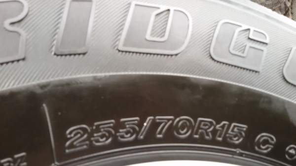 ขายยาง 255/70/15บิสโตนปี13ชุดละ7300