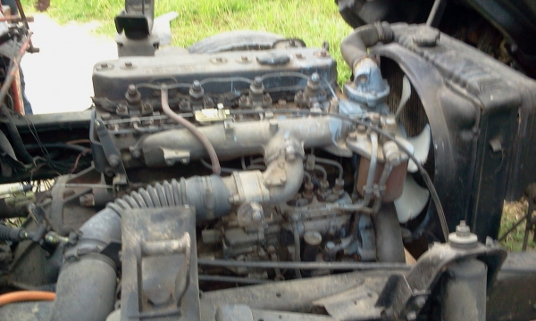 ขายรถ6ล้อติดเครน2.9ตันISUZUNPR110แรงม้า