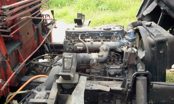 ขายรถ6ล้อติดเครน2.9ตันISUZUNPR110แรงม้า