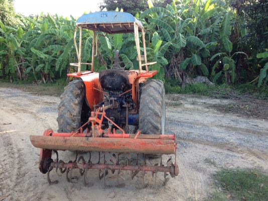 ขายรถไถคูโบต้า28แรงพร้อมโรตารี่ตัวปั่นสภาพสมบูรณ์