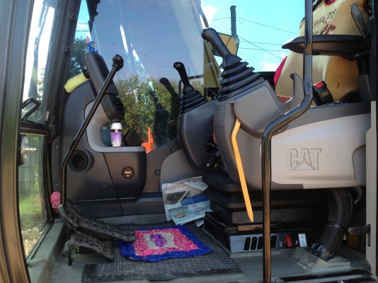 ขายรถแม็คโคร  CAT 2356 ชั่วโมง