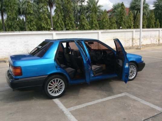 ขายรถฮุนได เอ็กเซลย์ ปี 95 เครื่องเดิม 1.3  เกียร์ธรรมดา ติดแก๊ส LPG  เบาะคู่หน้าขาดครับ กระจกไฟฟ้าคู่หน้า แอร์เย็น สีเงามีริ้วรอยบ้าง แม็กขอบ 15  เครื่องวิ่งดี เกียร์ดี ช่วงล่างดี รถขับทางใกล้ไกลสบายๆ ขายถูกครับ