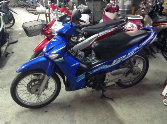 ราคาโปรโมชั่นคับ ขาย!!! เวฟ125ไอ สต๊าทมือ ท่อดำ ปี54 รถเครื่องดีคับ ทะเบียนครบ ภาษีไม่หมด